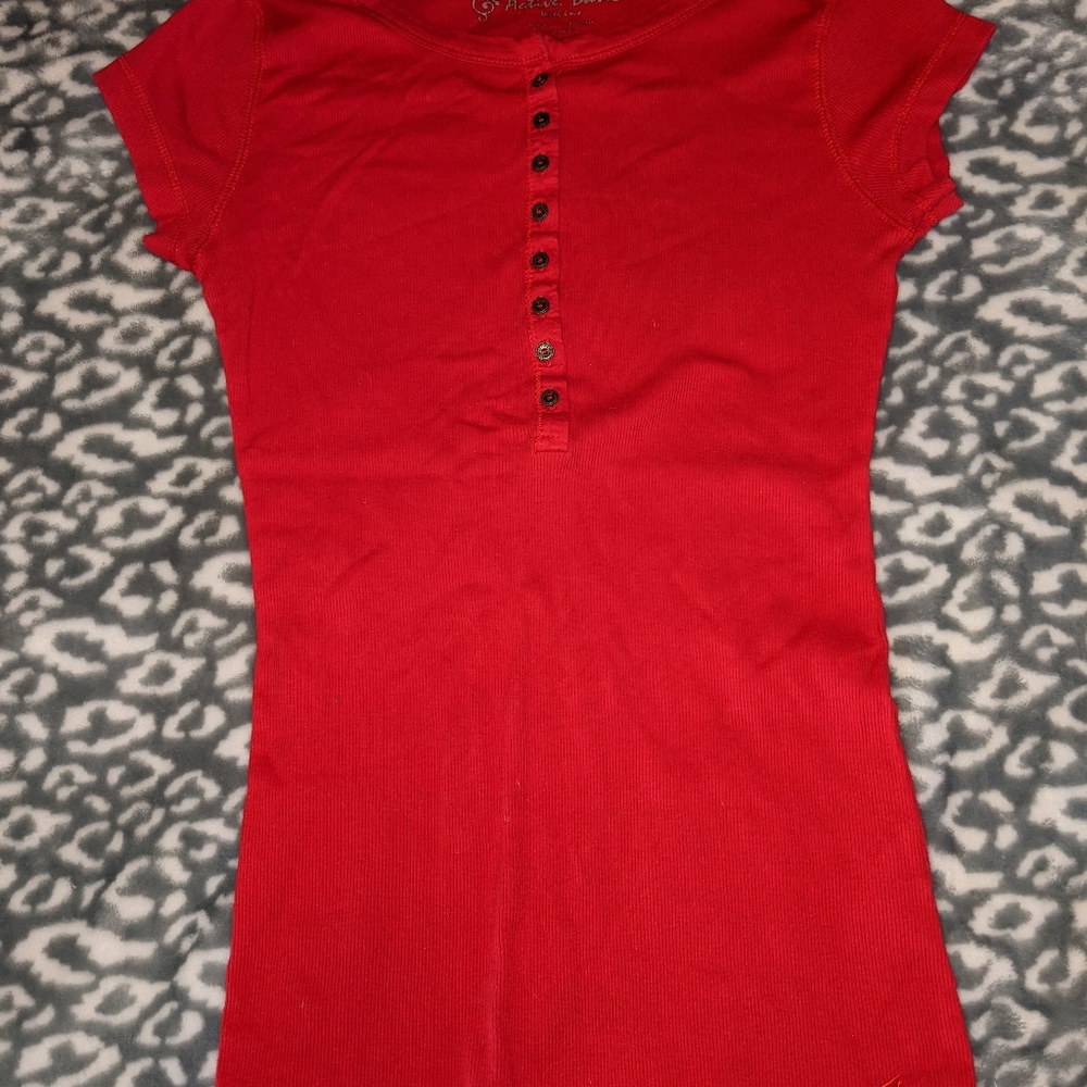 red tee shirt